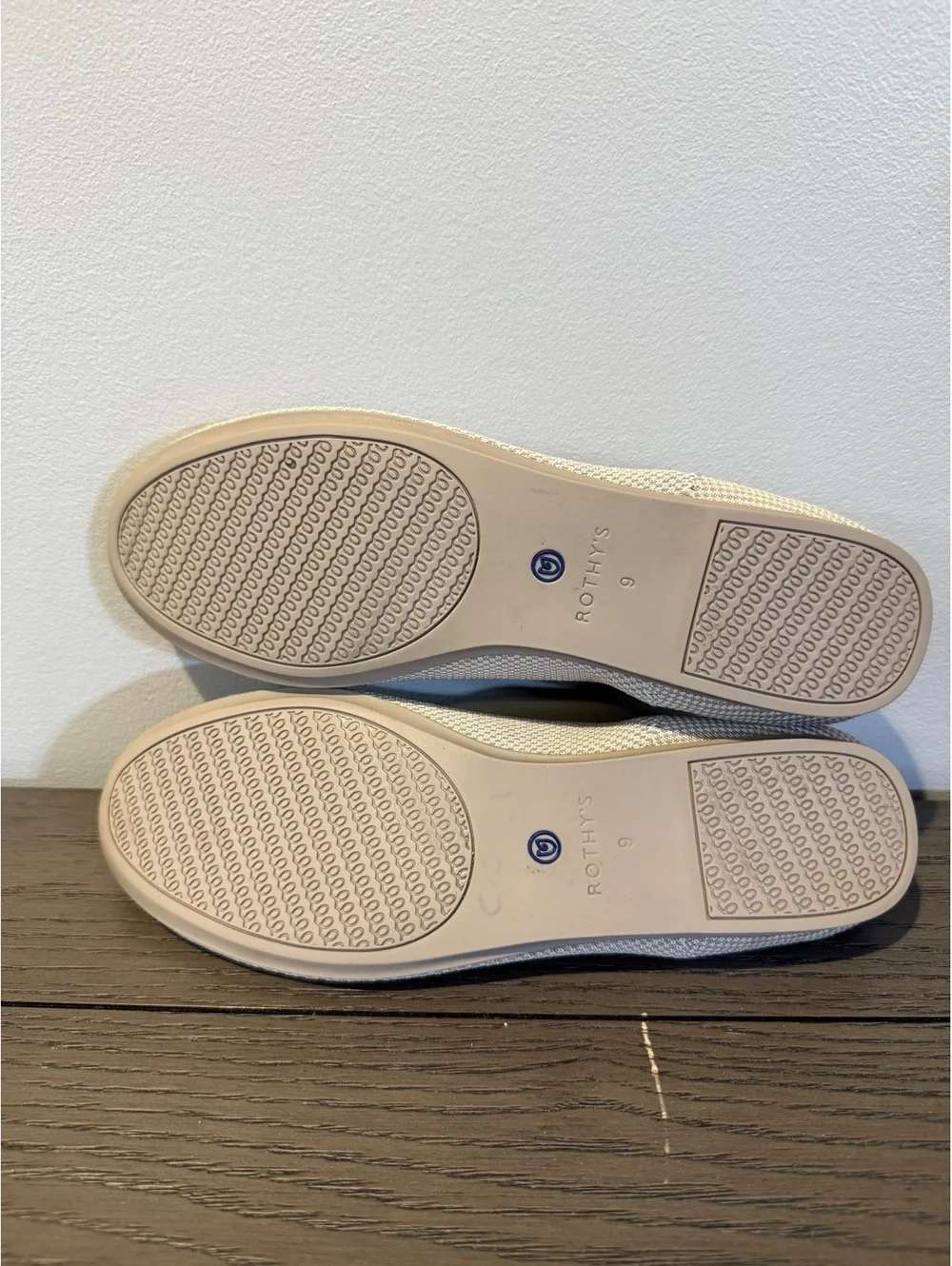 Rothy's Women's Size 9 Cream Slip-On Flats